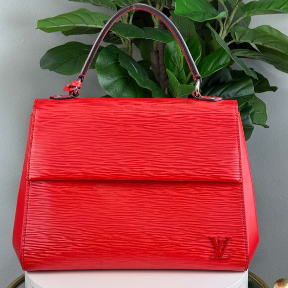 💎✨ Authentic Louis Vuitton Coquelicot Epi Cluny Handbag - Picture 2 of 7